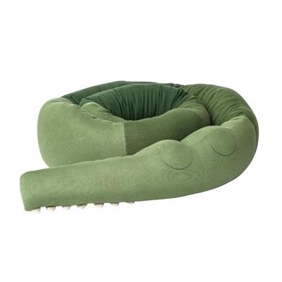 sebra-strikket-pude-sleepy-croc-xxl-pine-green-produktbillede